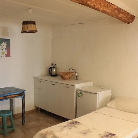 Couette-café Agapi Konukevi 3*
