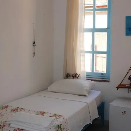 Couette-café Agapi Konukevi 3*