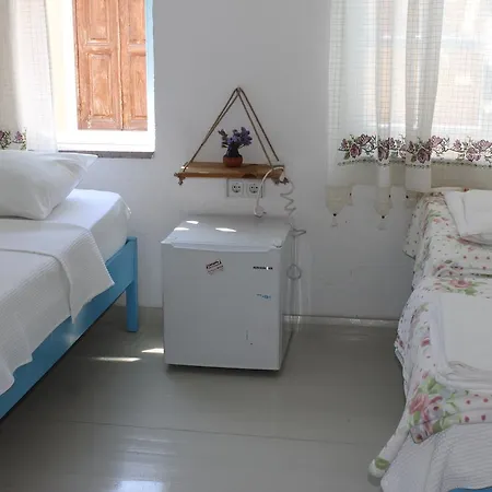 Agapi Konukevi Bed & Breakfast 3*