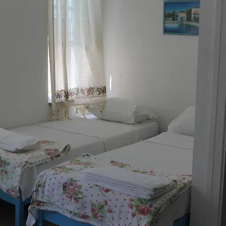Agapi Konukevi 3* Ayvalı
