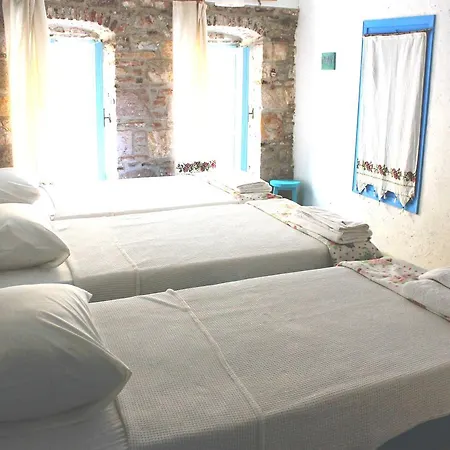 Agapi Konukevi Bed & Breakfast Ayvalı