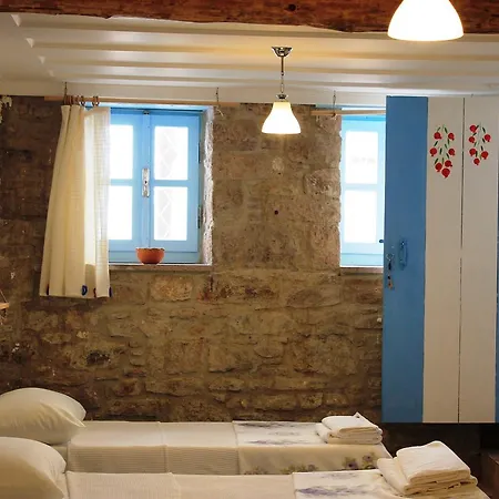 Agapi Konukevi Bed & Breakfast Ayvalı