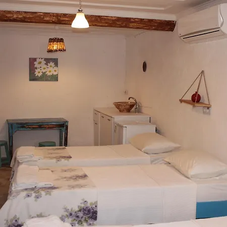 Agapi Konukevi 3*